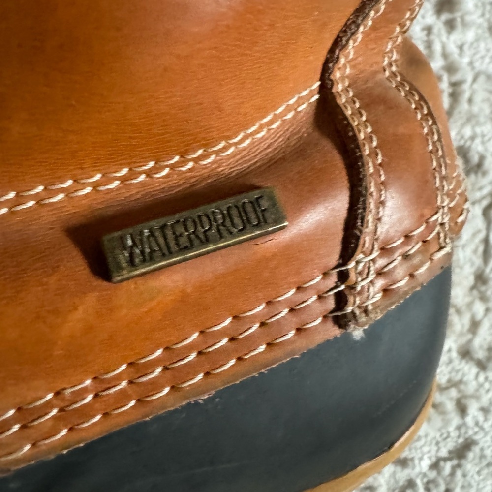 G.H. Bass Tan Leather and Black Rubber Duck Boot size 10 - Picture 2 of 10